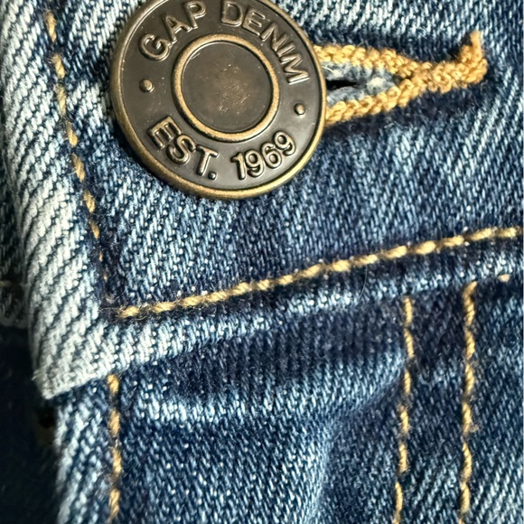 GAP Washed Blue Boyfriend Roll-Cuff Denim Shorts - Picture 5 of 8